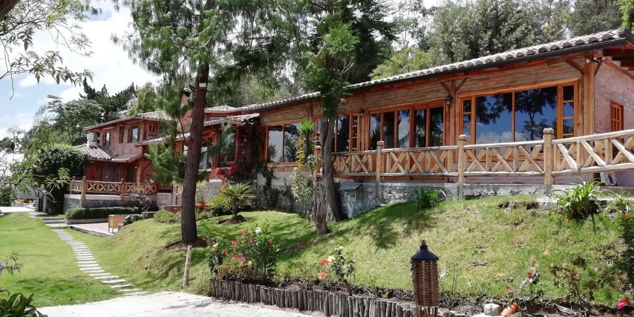 ホテル La Casa Del Colibri Ecuador キト エクステリア 写真